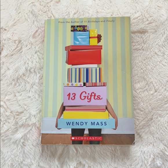 Other - 13 Gifts Book💗 Other - 13 Gifts Book💗